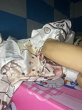 Snapshot of Candy_111 chatting on October 24, 5:48 am Candy 111 online show from October 24, 5:48 am