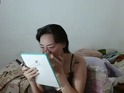 fresita streamer online show from November 14, 5:06 am