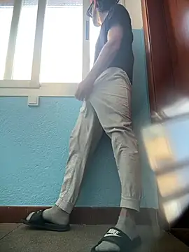 Paapii1098 online show from April 18, 1:15 pm