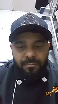 Snapshot of Sfdocom chatting on November 19, 10:32 pm Sfdocom online show from November 19, 10:32 pm