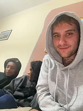 Snapshot of sexon950 chatting on October 20, 8:31 pm sexon950 online show from October 20, 8:31 pm