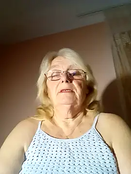 AmyLove353 online show from October 25, 9:09 pm