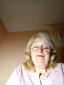 AmyLove353 online show from December 20, 9:55 pm