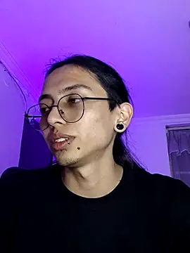 Snapshot of _Astrea_ chatting on February 4, 9:20 pm Astrea online show from February 4, 9:20 pm