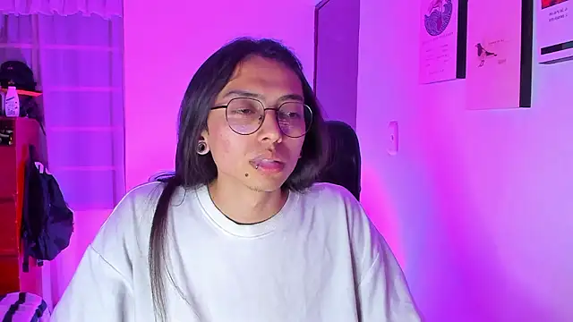  Astrea  online show from March 7, 2:52 am