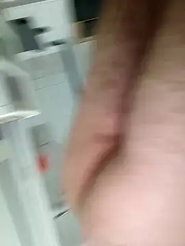 Snapshot of OffshoreCenterline3 chatting on October 23, 12:10 am OffshoreCenterline3 online show from October 23, 12:10 am