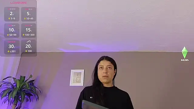 RoxaneMilf online show from October 21, 1:01 pm