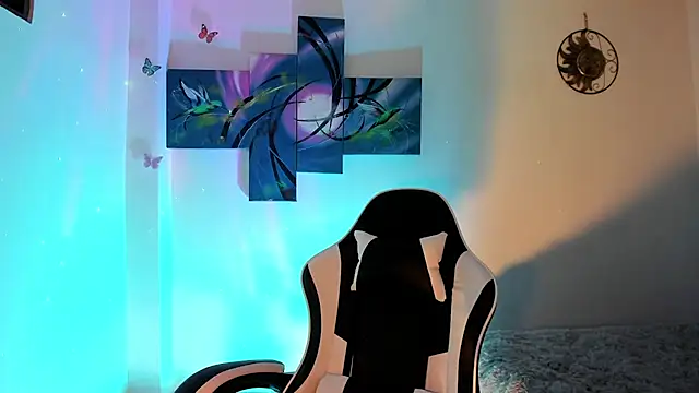 Soouf  online show from November 25, 3:23 pm