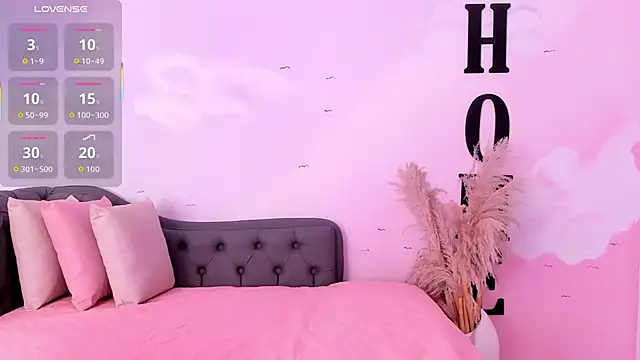 Snapshot of gracehall_1 chatting on November 30, 1:15 pm gracehall 1 online show from November 30, 1:15 pm