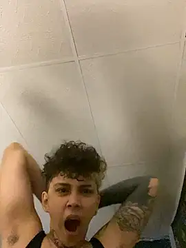 Snapshot of Abby_Evanns1 chatting on November 27, 3:30 am Abby Evanns1 online show from November 27, 3:30 am