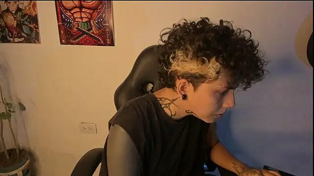 Abby Evanns1 online show from January 9, 10:33 pm