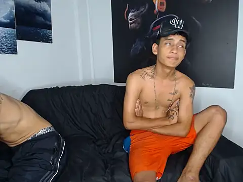 Snapshot of jfkpussy chatting on November 29, 8:56 pm jfkpussy online show from November 29, 8:56 pm