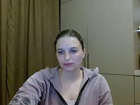Snapshot of ElisSky301 chatting on November 16, 8:58 pm ElisSky301 online show from November 16, 8:58 pm