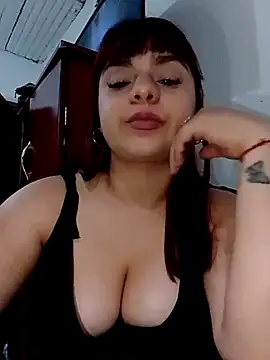 Snapshot of Tizi_04 chatting on November 7, 10:54 pm Tizi 04 online show from November 7, 10:54 pm