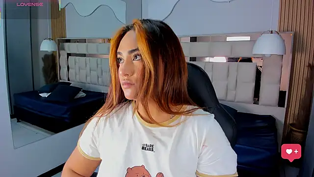 Snapshot of AnguelJones chatting on November 25, 4:12 am AnguelJones online show from November 25, 4:12 am