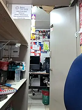 Snapshot of TamySweet69 chatting on December 17, 3:18 pm TamySweet69 online show from December 17, 3:18 pm