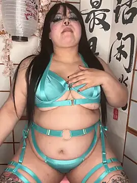 Snapshot of yum3doll chatting on November 2, 2:41 pm yum3doll online show from November 2, 2:41 pm