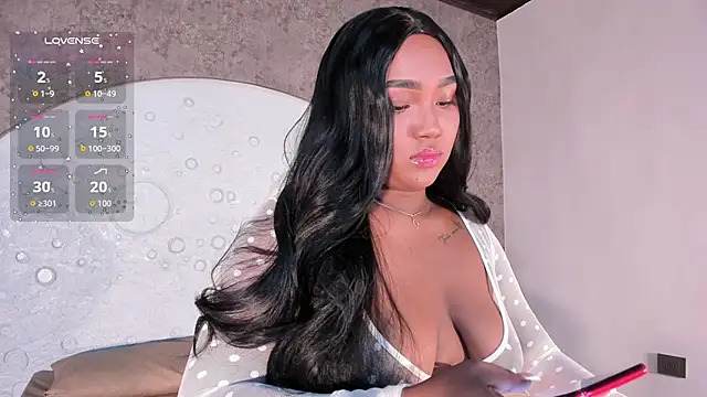 Snapshot of Viana_dior chatting on October 23, 10:41 pm Viana dior online show from October 23, 10:41 pm