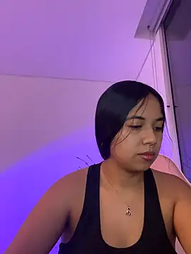 Snapshot of aly_nicols chatting on December 2, 1:55 am aly nicols online show from December 2, 1:55 am