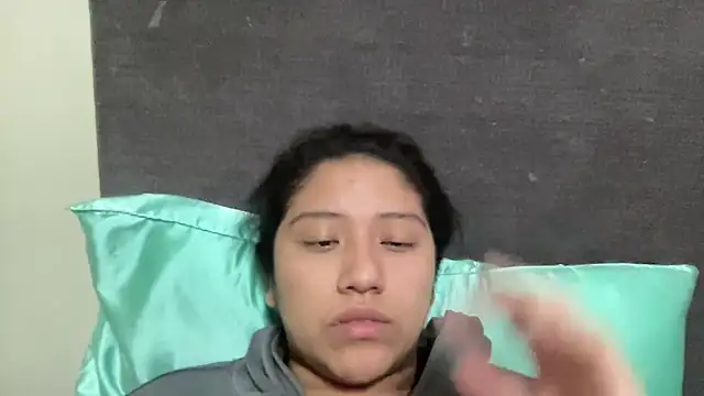 Kmiii21 online show from October 22, 2:23 am