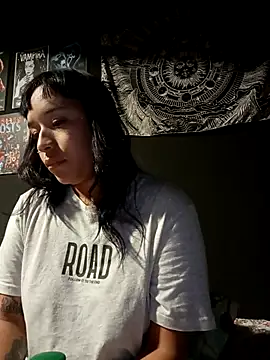 Snapshot of Isis_Bathory chatting on November 13, 11:14 pm Isis Bathory online show from November 13, 11:14 pm