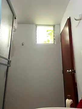 Snapshot of Selena_Roa chatting on October 25, 12:13 pm Selena Roa online show from October 25, 12:13 pm