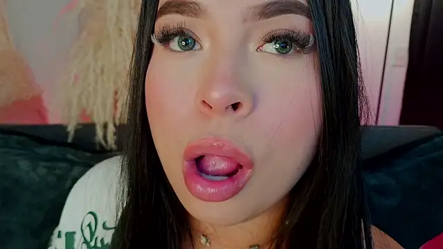 mia roux1 online show from January 13, 12:49 am