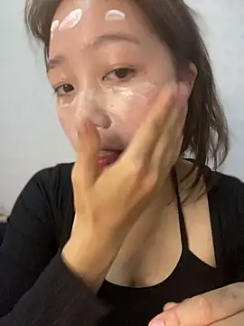 Snapshot of kitty-20x chatting on December 20, 1:29 pm kitty-20x online show from December 20, 1:29 pm