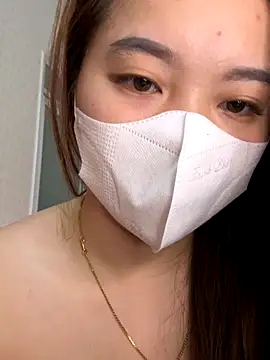 Snapshot of helo-kitty chatting on December 2, 8:08 am helo-kitty online show from December 2, 8:08 am