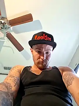 DadDDick925 online show from October 23, 10:52 pm