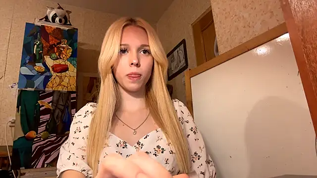 Snapshot of LiltedLube chatting on October 22, 2:06 pm LiltedLube online show from October 22, 2:06 pm