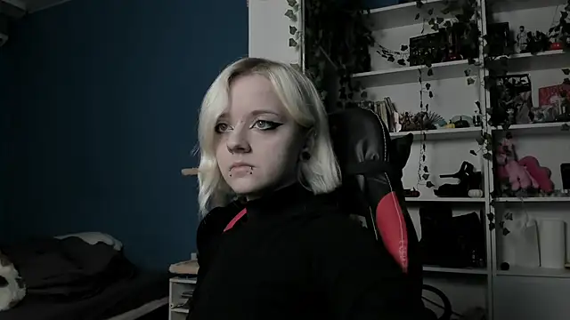 Holy Mistress S online show from November 23, 9:42 am