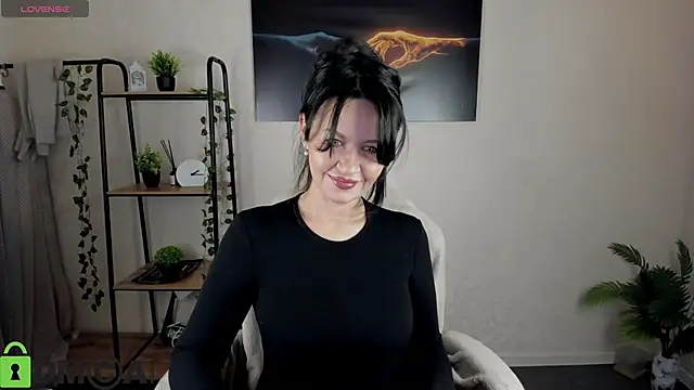 Snapshot of Sara_Devills chatting on December 15, 1:10 am Sara Devills online show from December 15, 1:10 am