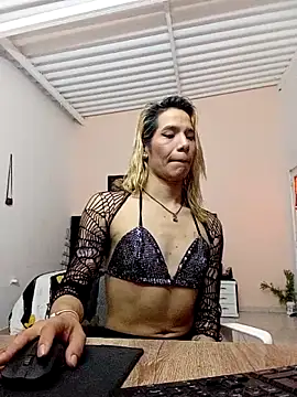 Snapshot of Grreichellsecret_ chatting on October 29, 3:36 pm Grreichellsecret  online show from October 29, 3:36 pm