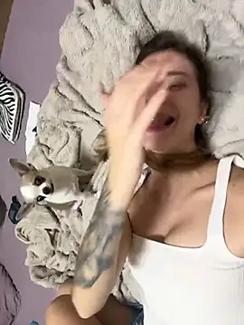 Snapshot of Kira-meow chatting on November 18, 9:52 pm Kira-meow online show from November 18, 9:52 pm