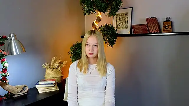 Snapshot of YungLyssy chatting on November 2, 2:58 am YungLyssy online show from November 2, 2:58 am