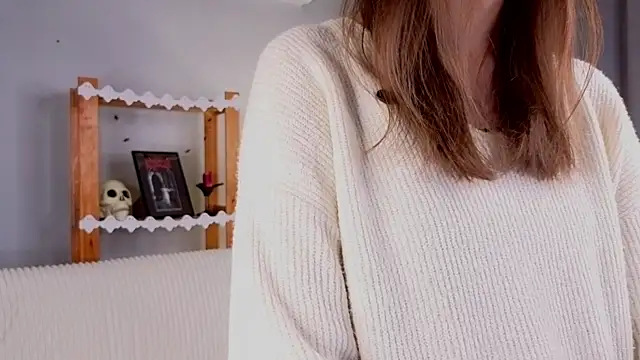 Snapshot of KateCahee chatting on November 3, 12:35 am KateCahee online show from November 3, 12:35 am