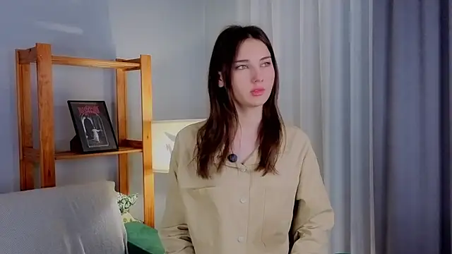 Snapshot of KateCahee chatting on November 6, 12:55 am KateCahee online show from November 6, 12:55 am