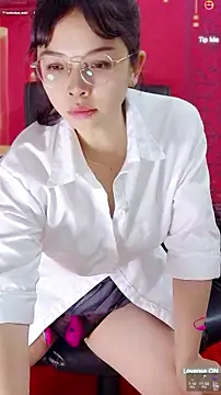 Maomilove1 online show from April 12, 11:59 am