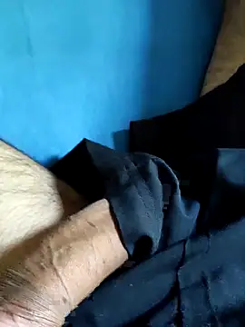 Snapshot of frajola-rs chatting on October 24, 2:24 pm frajola-rs online show from October 24, 2:24 pm