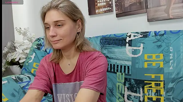 Tenderly Sophie online show from February 1, 1:37 am