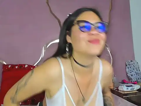 Snapshot of Gianna_Johnson chatting on November 4, 3:27 am Gianna Johnson online show from November 4, 3:27 am