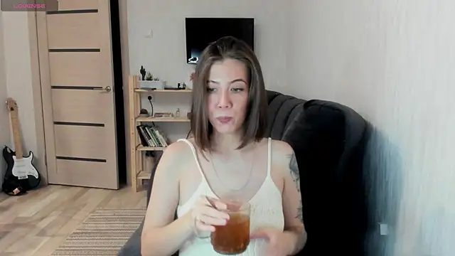 twinkle rosie online show from November 21, 3:16 am