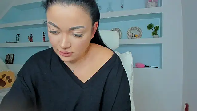 Snapshot of juliexxx chatting on November 27, 8:22 pm juliexxx online show from November 27, 8:22 pm