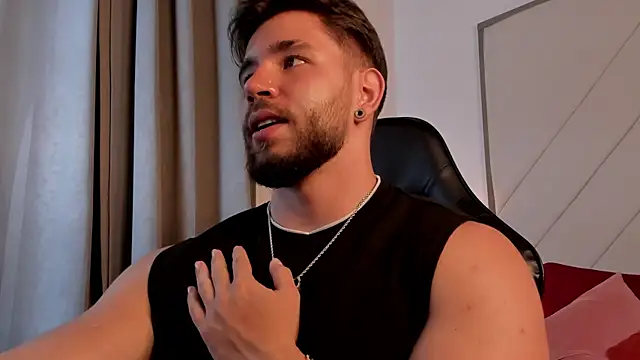 JACKSON STIFLER online show from April 13, 12:21 pm