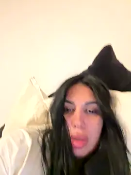 IsaBebe online show from November 3, 3:02 pm