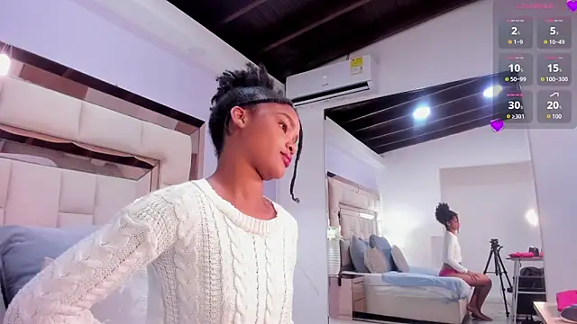 Snapshot of karolebonyy chatting on November 12, 5:24 pm karolebonyy online show from November 12, 5:24 pm