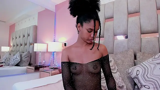 Snapshot of karolebonyy chatting on November 16, 2:00 pm karolebonyy online show from November 16, 2:00 pm