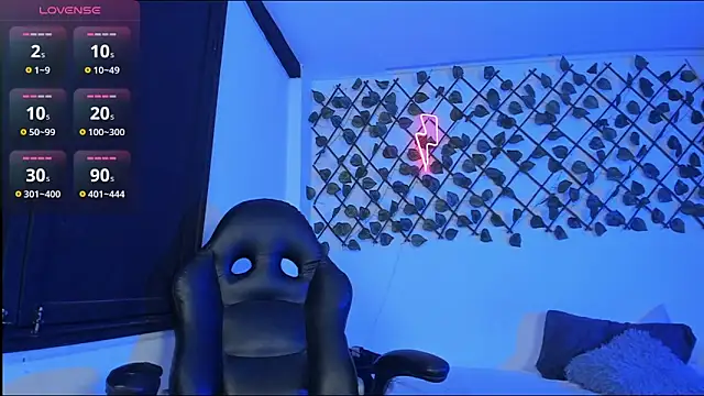 Liam Anny online show from December 5, 1:36 am