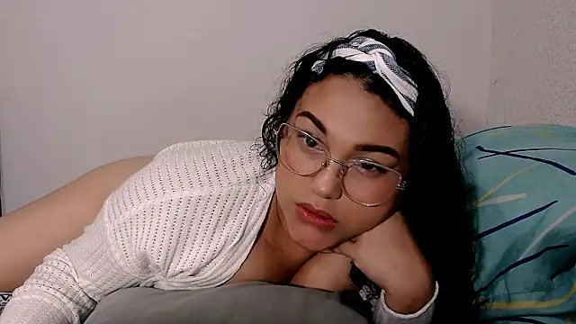 Snapshot of mira_cherry02 chatting on November 8, 6:35 am mira cherry02 online show from November 8, 6:35 am